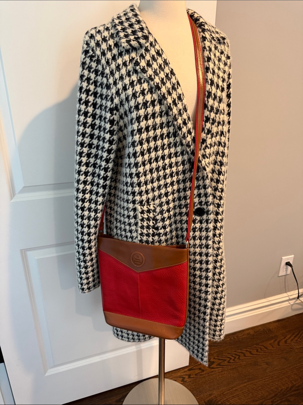 Pierre Balmain Red and Brown Leather Shoulder Bag
